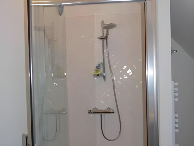 Bathroom 11