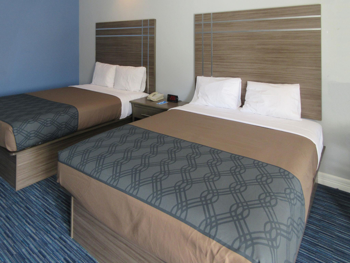 Bedroom 5, Home Place Inn Spring I-45 North & 1960, Houston