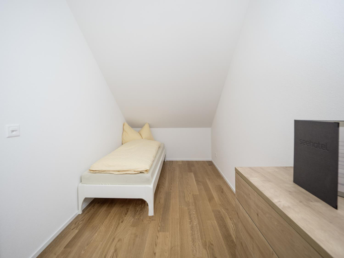 Bedroom 16