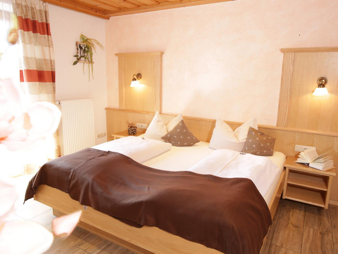 Bedroom 3, Gasthof Huberwirt GmbH, Rosenheim