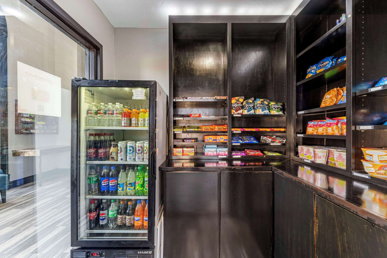 Food & Drinks 5, Quality Inn Siloam Springs West, Benton