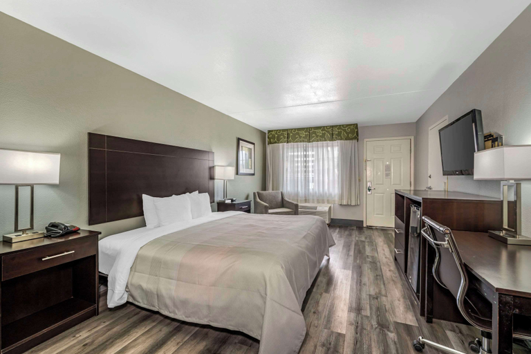 Bedroom 3, Quality Inn Siloam Springs West, Benton