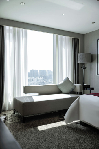 Bedroom 25