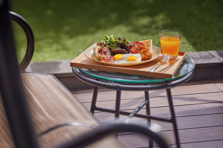 Food & Drinks 18