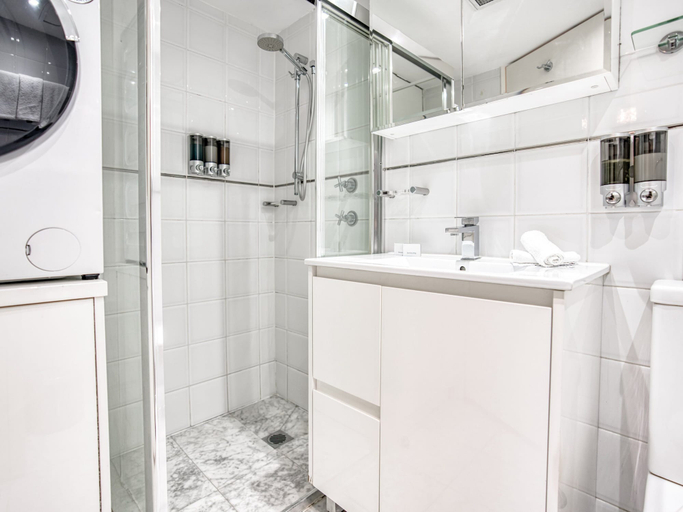 Bedroom 5, Park Regis Concierge Apartments, Sydney