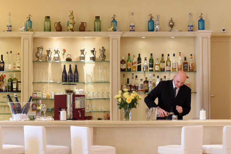 Food & Drinks 5, Golf Hotel Rene Capt, Pays-d'Enhaut
