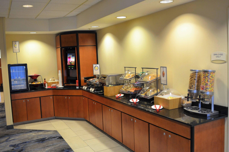 Food & Drinks 5, Fairfield Inn & Suites by Marriott Sault Ste. Marie, Algoma