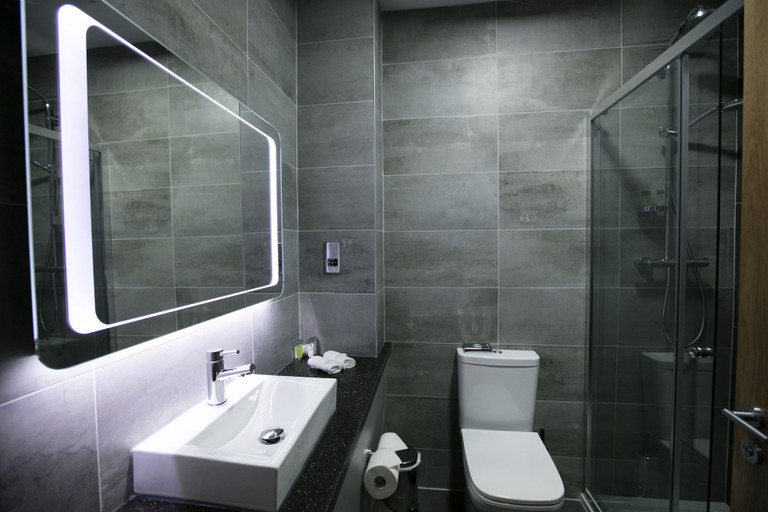 Bathroom 5, La Mon Hotel And Country Club, Lisburn and Castlereagh