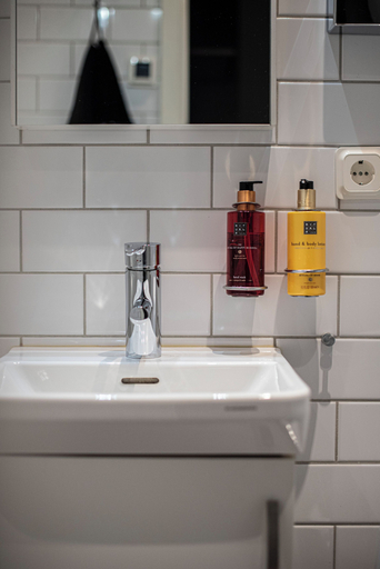 Bathroom 4, V Hotel Helsingborg, BW Premier Collection, Helsingborg