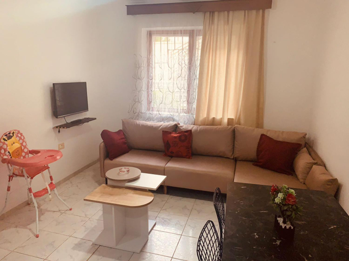 Others 3, Guest House Rejana, Beratit