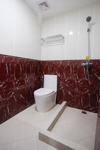 Bathroom 10