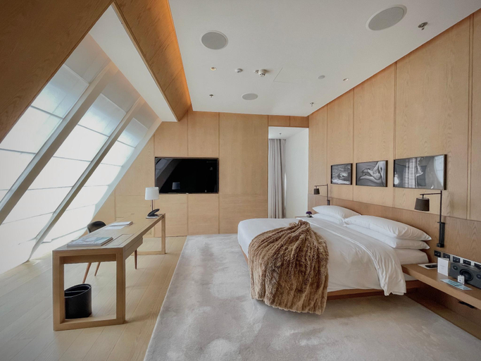 Bedroom 15