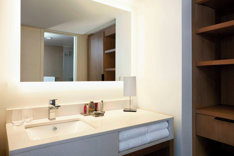 Bedroom 5, Charlotte Marriott City Center, Mecklenburg