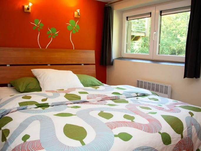 Bedroom 3, Luxurious Holiday Home With Sauna in Spa, Liège
