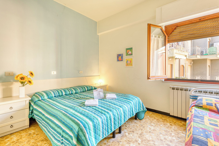 Bedroom 4, Bluemind Apartment 500 mt from sea, Savona
