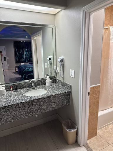 Others 4, Scottish inns & suites, Houston