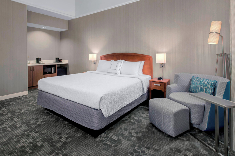 Bedroom 3, Courtyard by Marriott Basking Ridge, Somerset