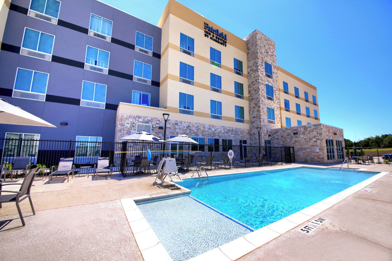 Exterior & Views 2, Fairfield Inn & Suites by Marriott Dallas Cedar Hill, Dallas