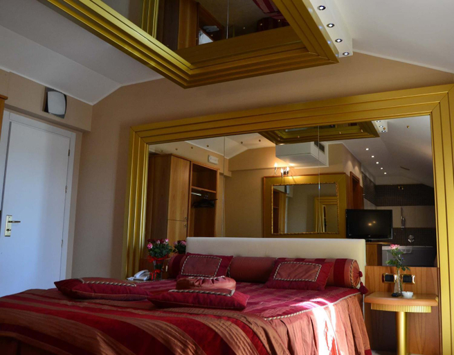 Bedroom 13