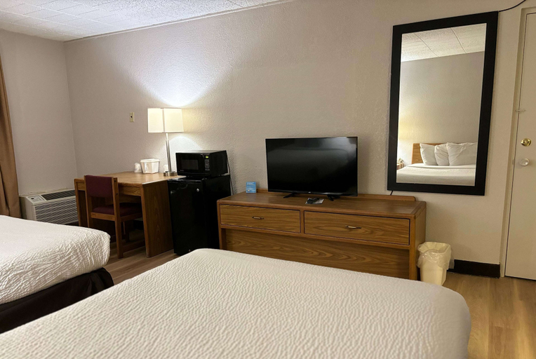 Bedroom 3, Days Inn by Wyndham Williamsport, Lycoming