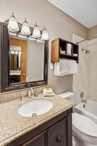 Bathroom 4, Hotel Edgewater, Kenai Peninsula