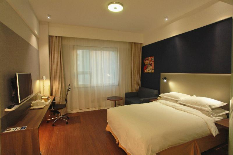 Bedroom 14