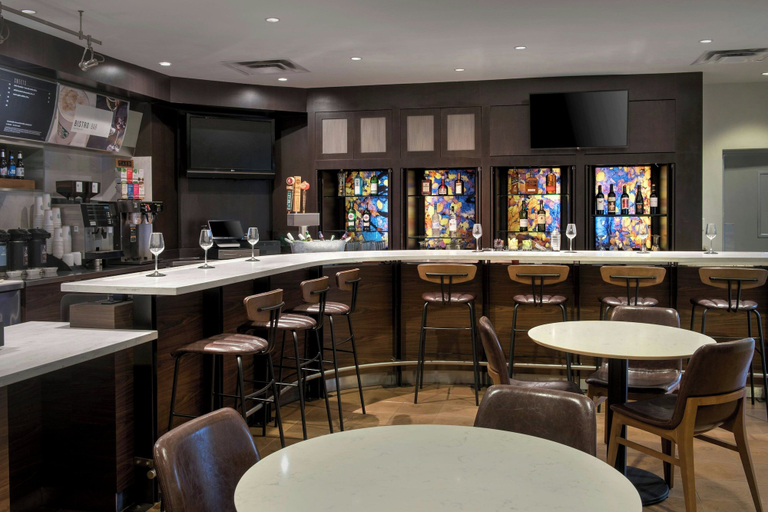 Food & Drinks 5, Courtyard by Marriott Basking Ridge, Somerset