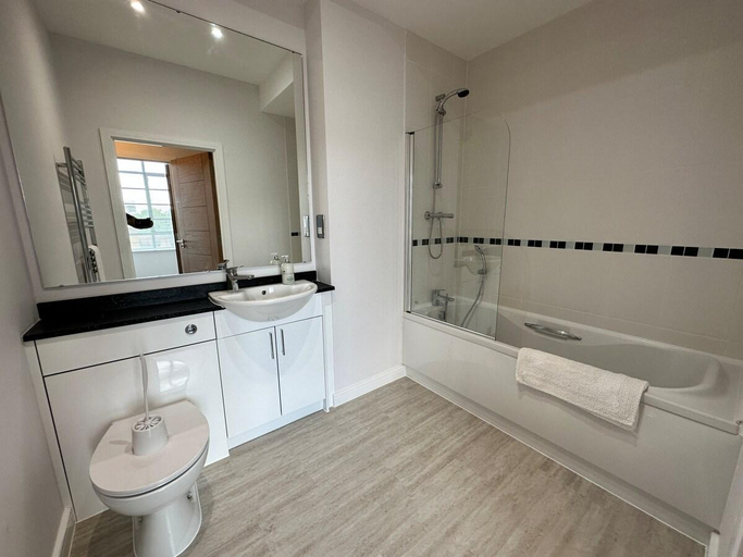 Bathroom 3, Travaal - 2 Bedroom Apartment's, Hampshire