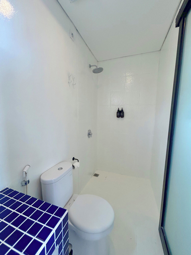 Bathroom 9