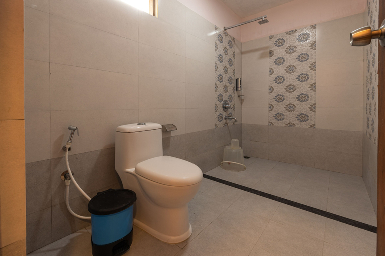Bathroom 4