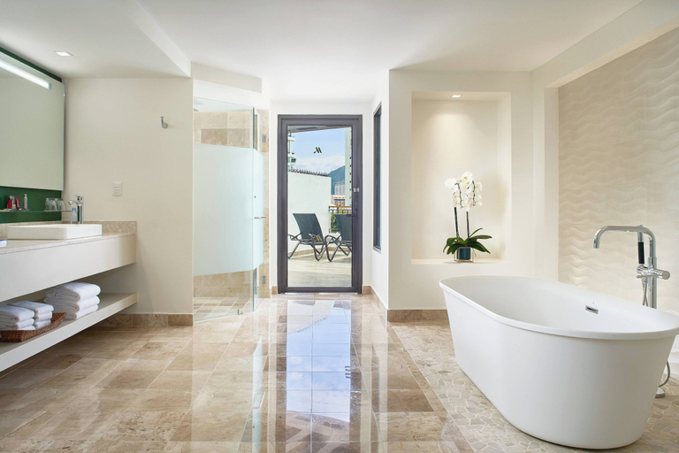 Bathroom 5, Marriott Puerto Vallarta Resort & Spa, Puerto Vallarta