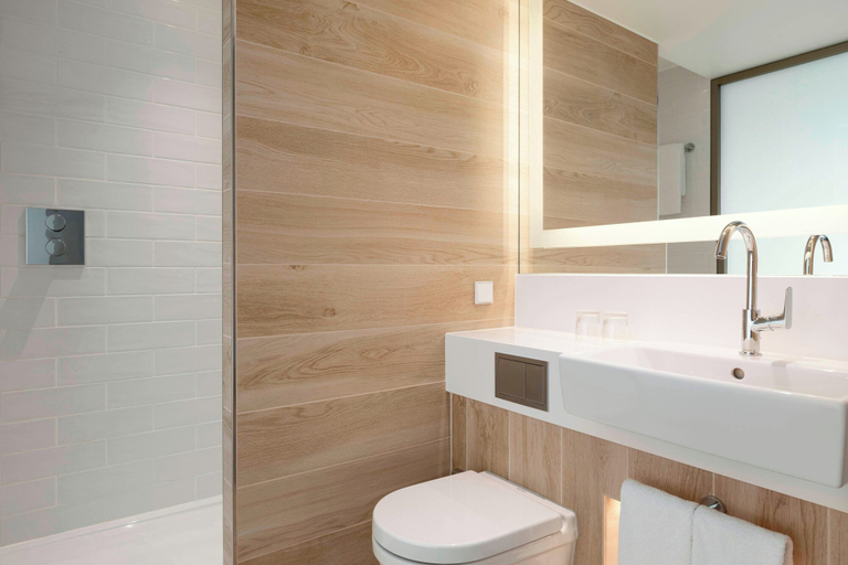 Bathroom 3, Courtyard by Marriott Paris Gare de Lyon, Paris