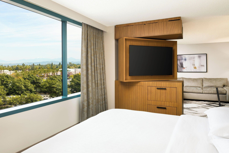 Bedroom 3, Sheraton Cerritos Hotel, Los Angeles