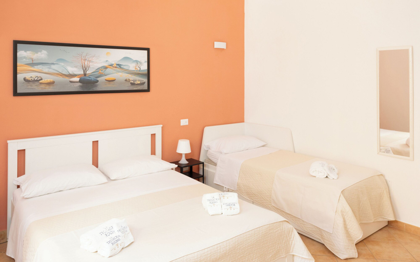 Bedroom 4, La Trinacria Rooms, Trapani