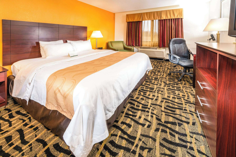 Bedroom 3, Quality Inn & Suites Danville East, Vermilion