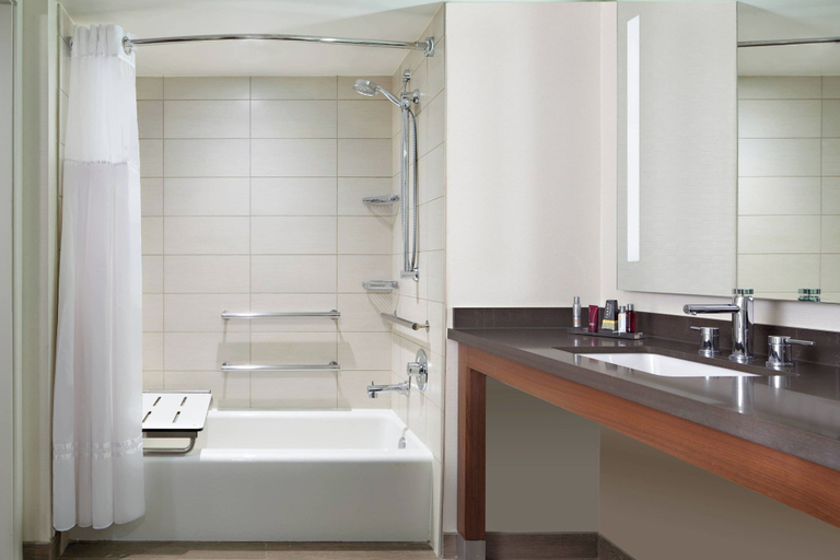 Bathroom 4, Houston Airport Marriott at George Bush Intercontinental, Houston