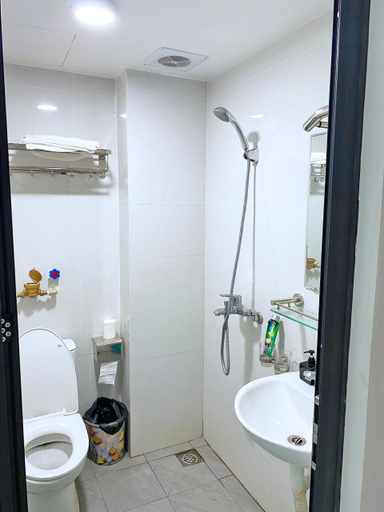 Bathroom 5, Minh Trang Motel, Đống Đa