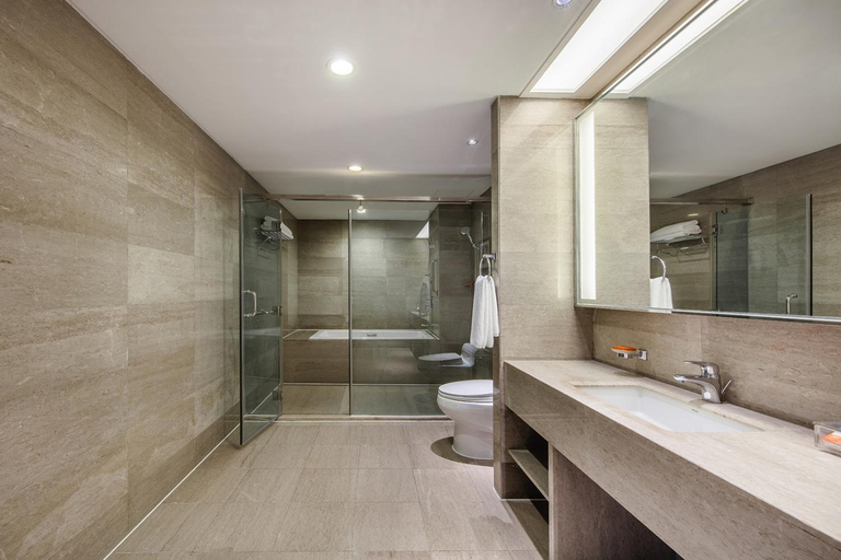 Bathroom 13