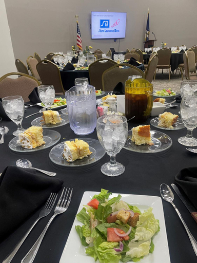 Food & Drinks 5, Plantation Inn, Terrebonne