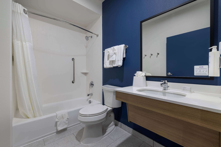 Bathroom 4, Spark by Hilton Nacogdoches, Nacogdoches