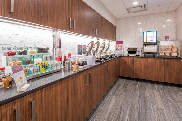 Food & Drinks 5, Residence Inn by Marriott Jersey City, Jersey City