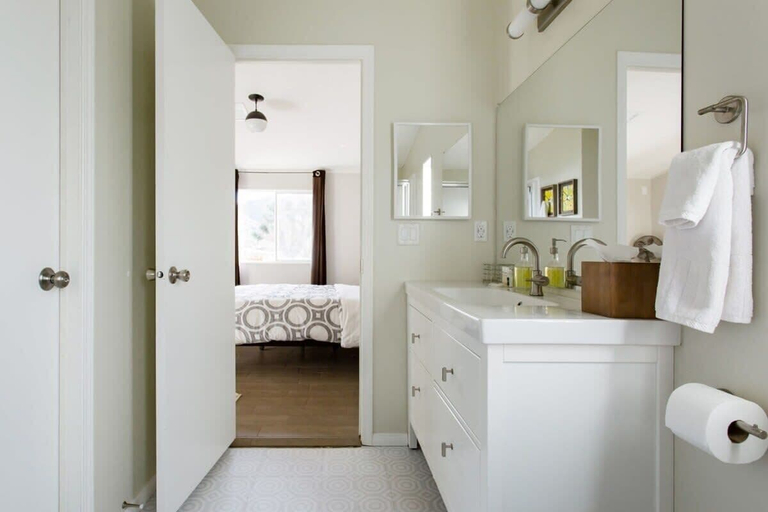 Bathroom 4, @ Marbella Lane - 10 Acres Oasis Desert Retreat!, San Bernardino