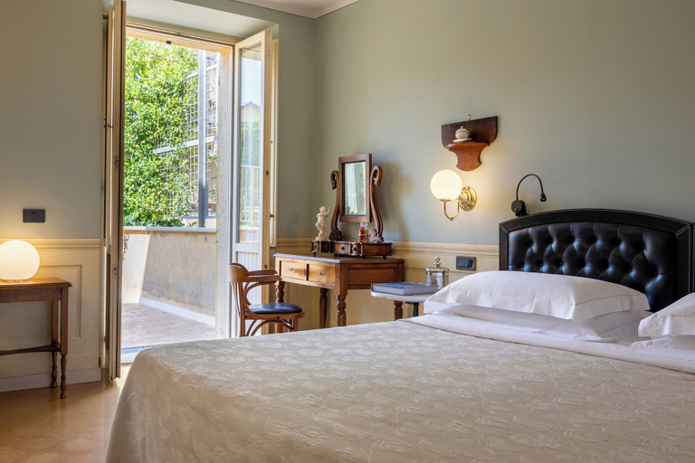 Bedroom 24