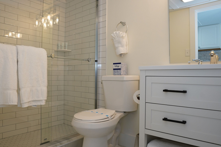 Bathroom 3, Madison Resort Wildwood Crest, Cape May