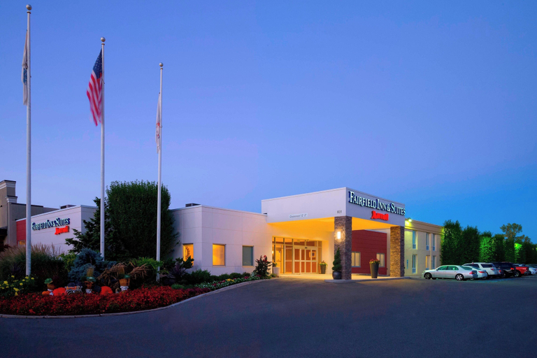 Exterior & Views 2, Fairfield Inn & Suites by Marriott Paramus, Bergen