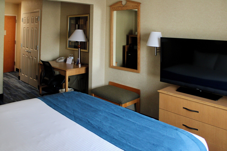 Bedroom 3, Marco LaGuardia Hotel, New York