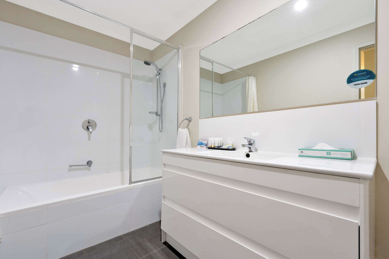 Bathroom 13