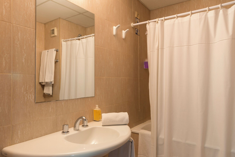 Bathroom 4, Hathor Hotels Mendoza, Guaymallén