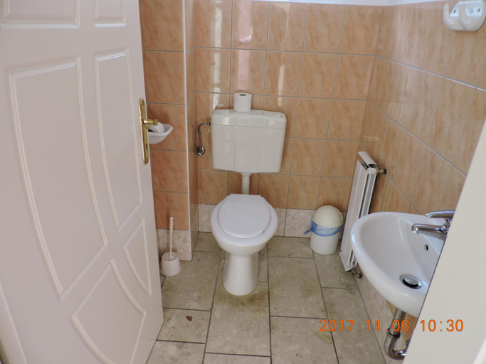 Bathroom 4, Marvany Panzio, Hajdúszoboszló
