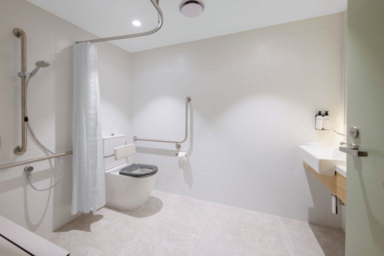 Bathroom 4